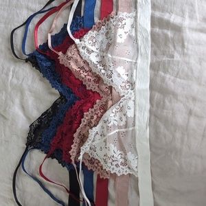 Pack of 5 lace bralettes size M
